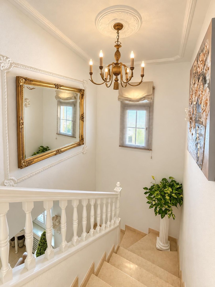 For sale - 3 Bedroom 2 Bathroom Villa in Villamartin - Costa Blanca  - Alicante
