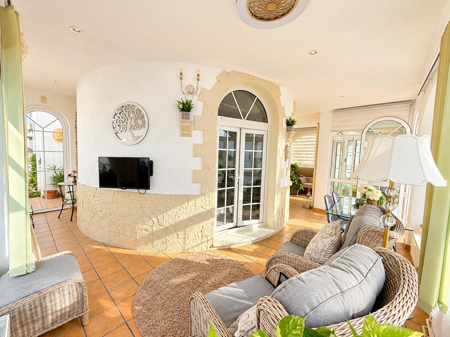 For sale - 3 Bedroom 2 Bathroom Villa in Villamartin - Costa Blanca  - Alicante