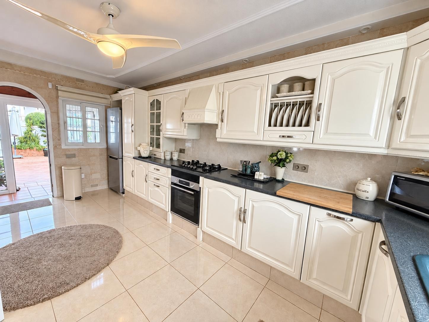 For sale - 3 Bedroom 2 Bathroom Villa in Villamartin - Costa Blanca  - Alicante