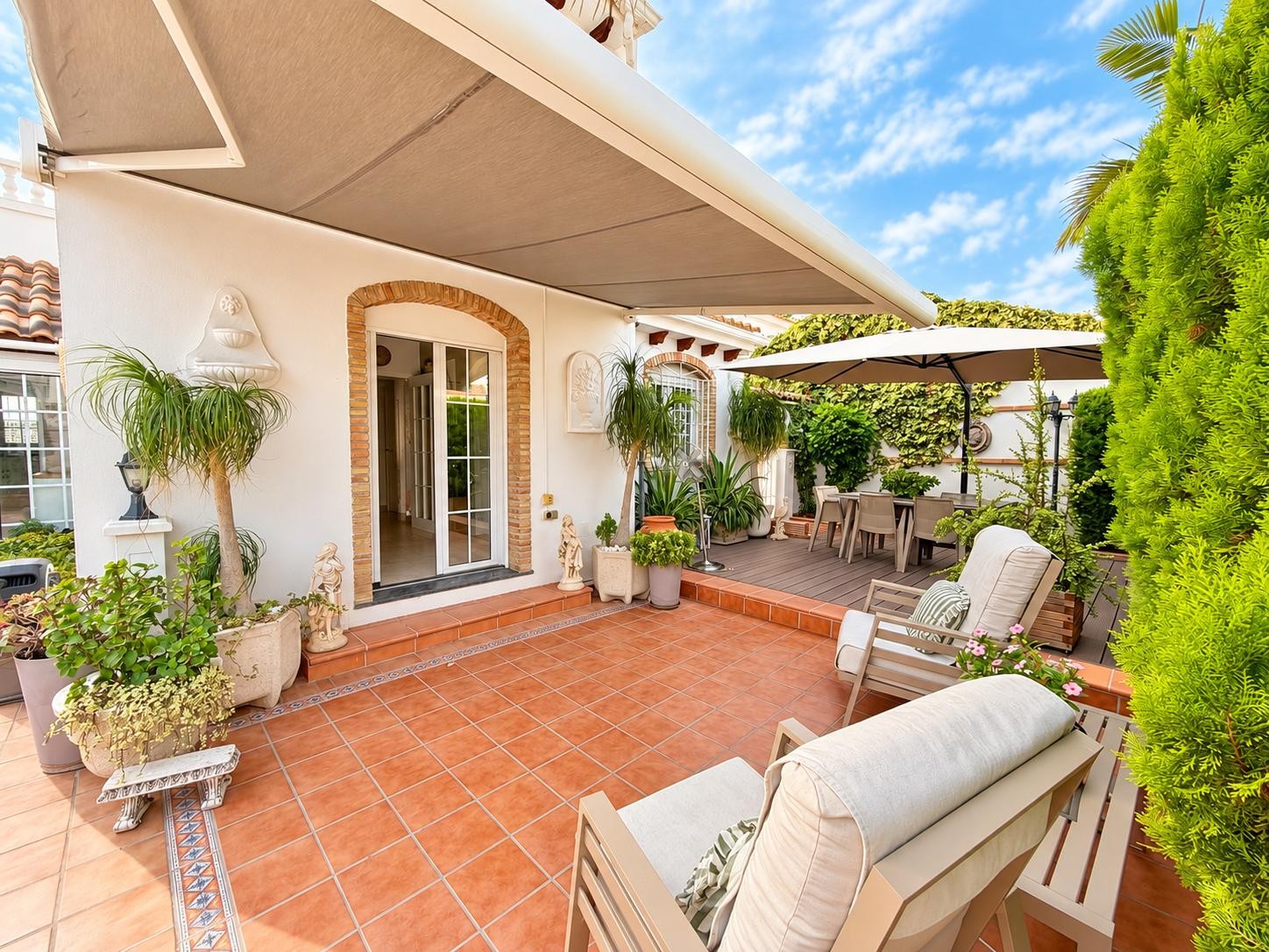 For sale - 3 Bedroom 2 Bathroom Villa in Villamartin - Costa Blanca  - Alicante