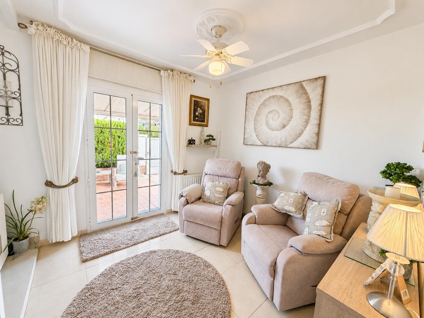 For sale - 3 Bedroom 2 Bathroom Villa in Villamartin - Costa Blanca  - Alicante