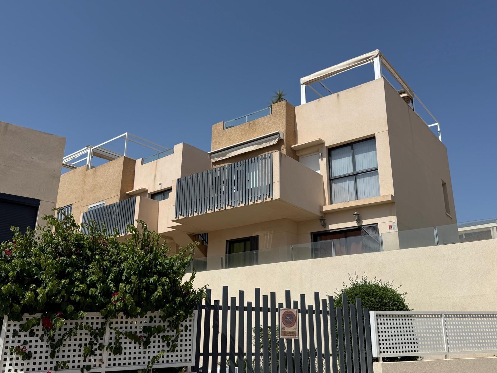 For sale - 2 Bedroom 2 Bathroom Bungalow in Orihuela Costa - La Zenia  - Alicante