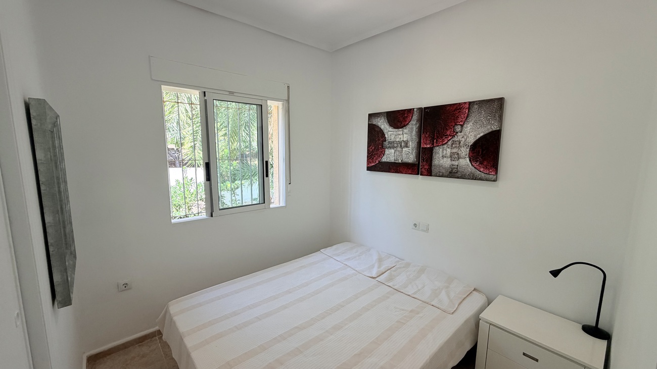 For sale - 3 Bedroom 2 Bathroom Villa in Villamartin - Costa Blanca  - Alicante