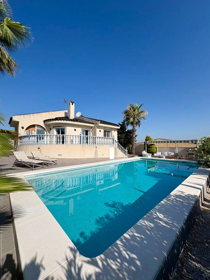 For sale - 4 Bedroom 2 Bathroom Villa in Ciudad Quesada - Costa Blanca  - Alicante