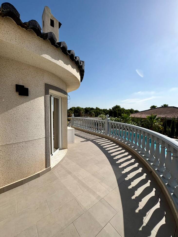 For sale - 4 Bedroom 2 Bathroom Villa in Ciudad Quesada - Costa Blanca  - Alicante