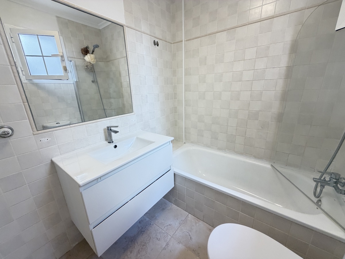 For sale - 2 Bedroom 1 Bathroom Top Floor Apartment in Lomas De Cabo Roig - , Lomas De Cabo Roig, Alicante, Spain - Alicante