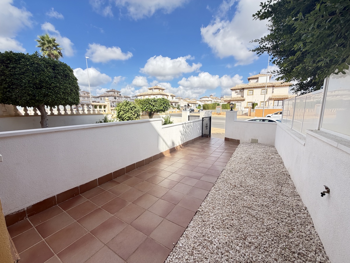 For sale - 2 Bedroom 1 Bathroom Top Floor Apartment in Lomas De Cabo Roig - , Lomas De Cabo Roig, Alicante, Spain - Alicante