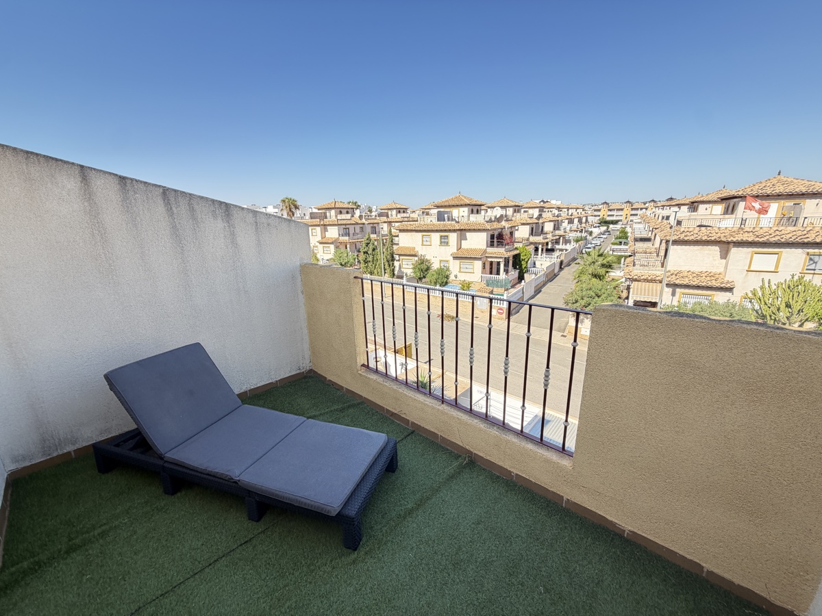 For sale - 3 Bedroom 2 Bathroom Townhouse in La Zenia - , La Zenia, Alicante, Spain - Alicante