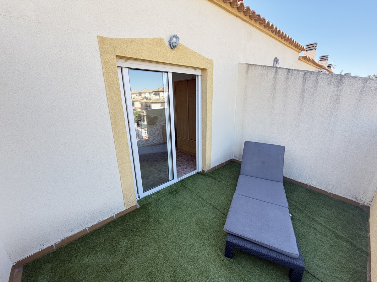 For sale - 3 Bedroom 2 Bathroom Townhouse in La Zenia - , La Zenia, Alicante, Spain - Alicante