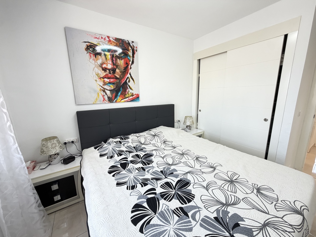 For sale - 3 Bedroom 1 Bathroom Apartment in Cabo Roig - , Cabo Roig, Alicante, Spain - Alicante