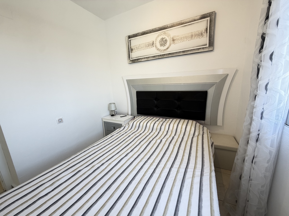 For sale - 3 Bedroom 1 Bathroom Apartment in Cabo Roig - , Cabo Roig, Alicante, Spain - Alicante