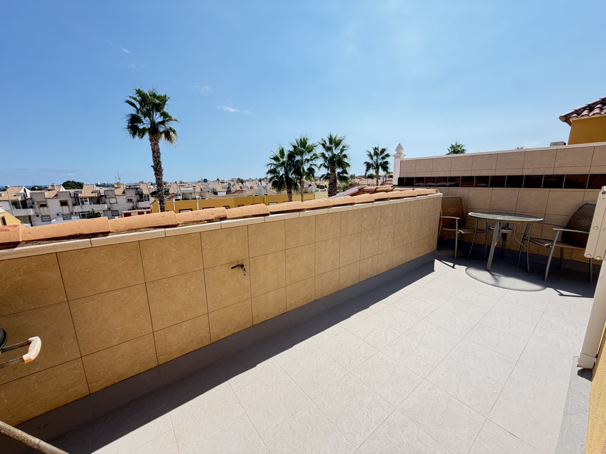 For sale - 3 Bedroom 1 Bathroom Apartment in Cabo Roig - , Cabo Roig, Alicante, Spain - Alicante