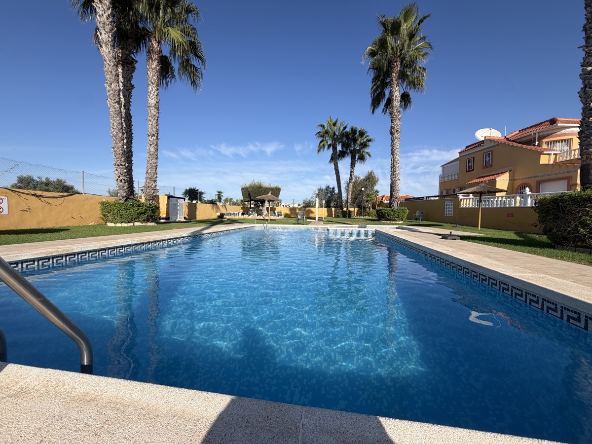 For sale - 3 Bedroom 1 Bathroom Apartment in Cabo Roig - , Cabo Roig, Alicante, Spain - Alicante
