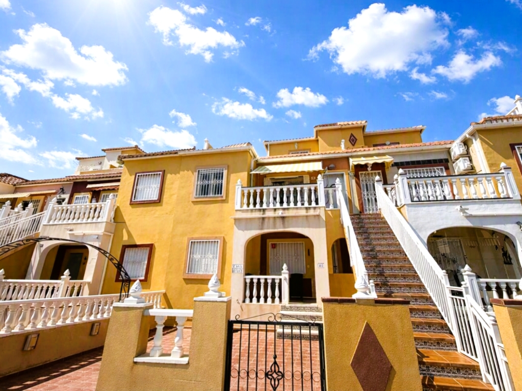 3 Bedroom 1 Bathroom Apartment in Cabo Roig