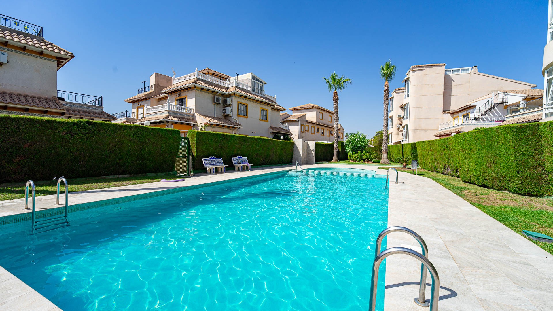 For sale - 2 Bedroom 1 Bathroom Apartament in Punta Prima - Punta Prima  - Alicante
