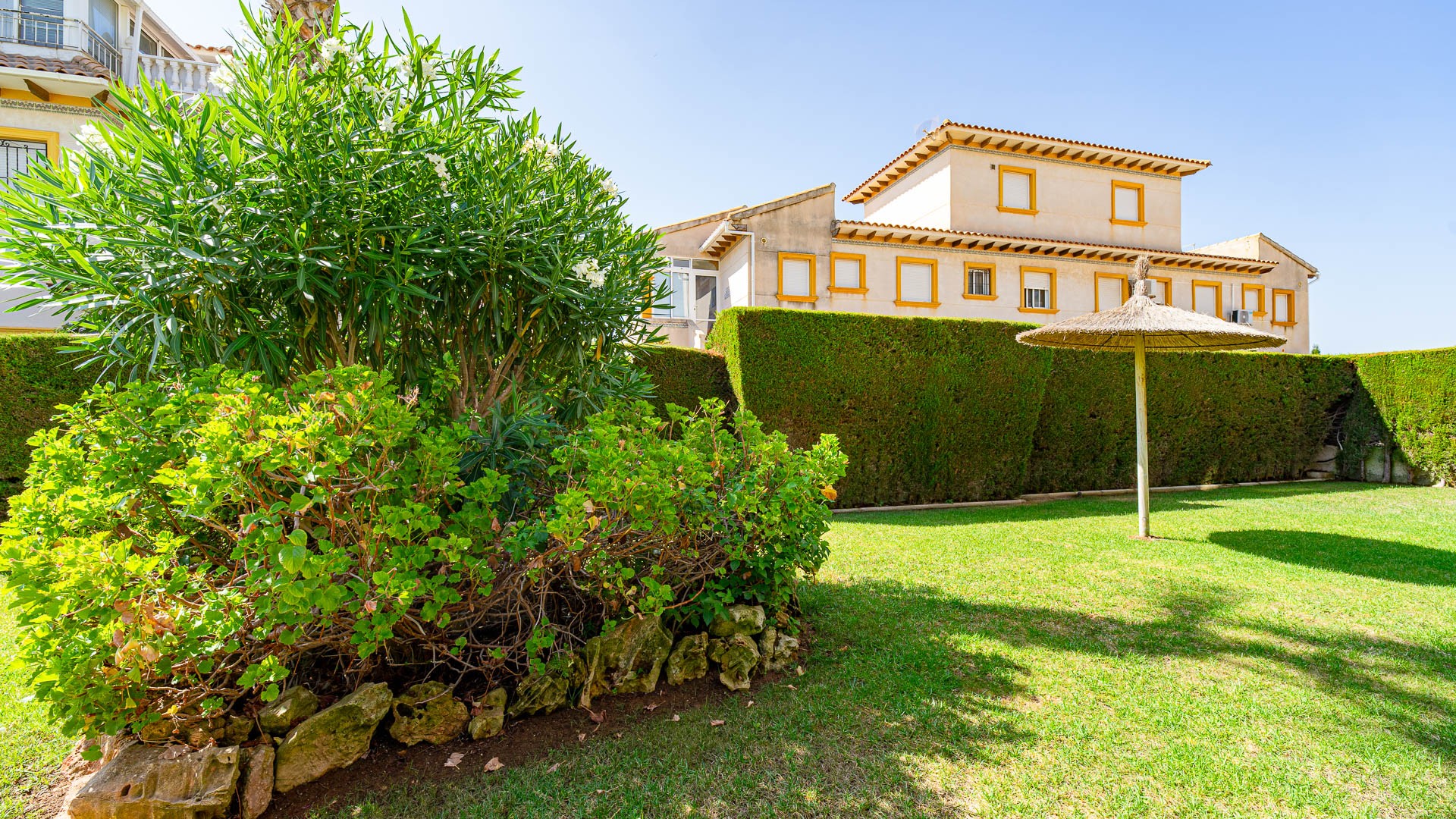 For sale - 2 Bedroom 1 Bathroom Apartament in Punta Prima - Punta Prima  - Alicante