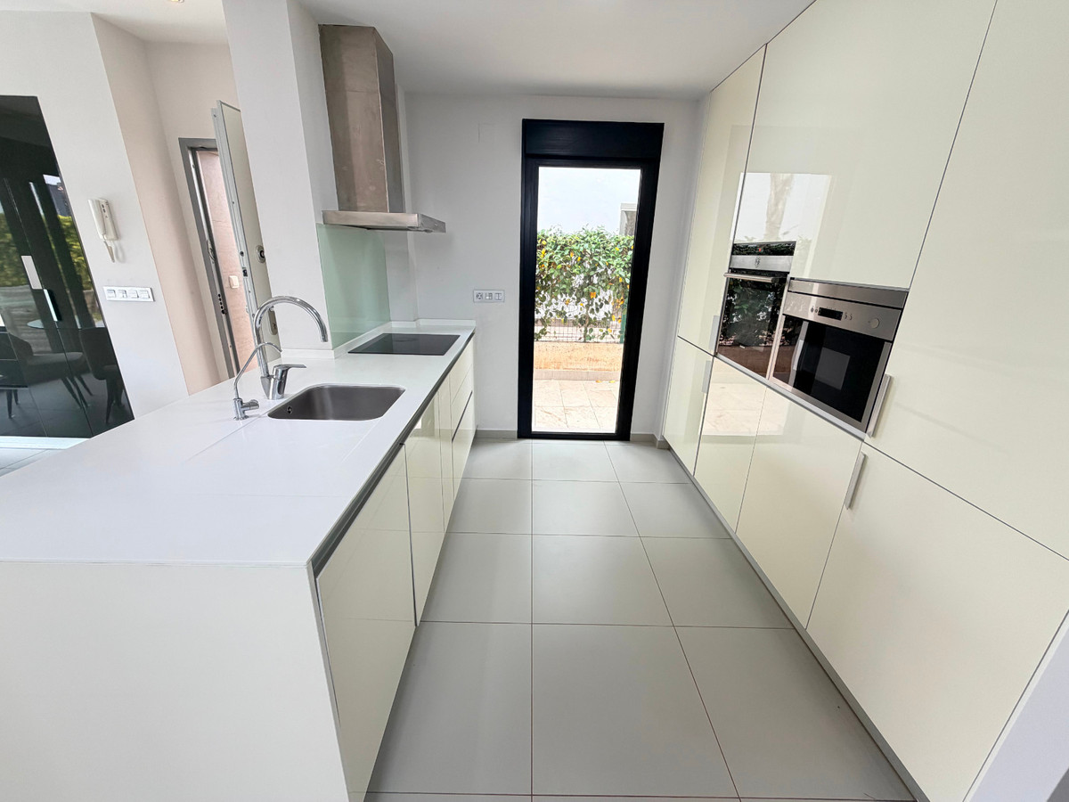 For sale - 3 Bedroom 3 Bathroom House - Detached Villa in Rojales - Ciudad Quesada  - Alicante