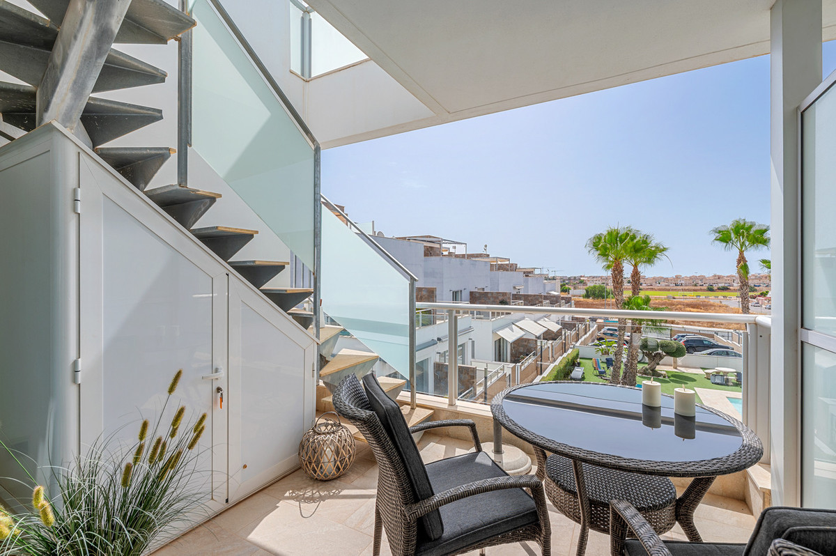 For sale - 2 Bedroom 2 Bathroom House - Bungalow in Orihuela - Punta Prima  - Alicante