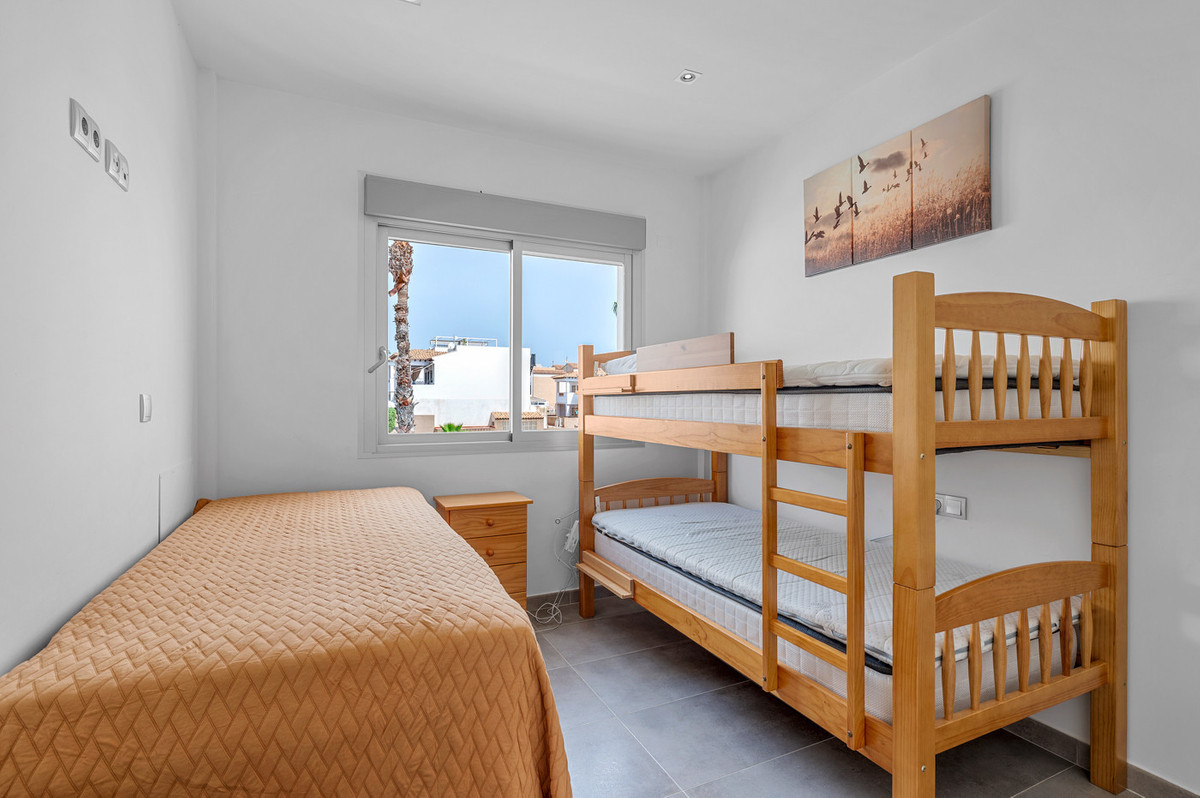For sale - 2 Bedroom 2 Bathroom House - Bungalow in Orihuela - Punta Prima  - Alicante