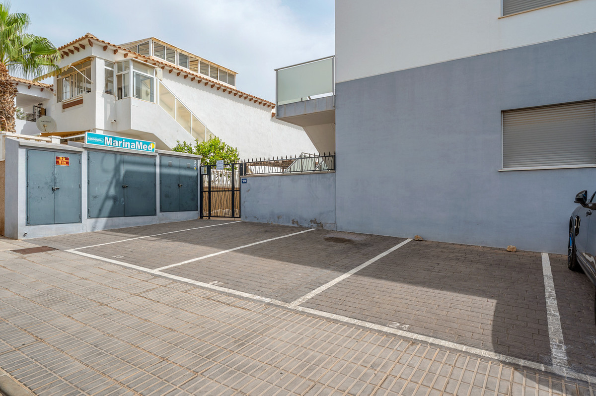 For sale - 2 Bedroom 2 Bathroom House - Bungalow in Orihuela - Punta Prima  - Alicante