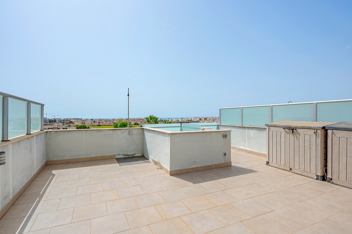 For sale - 2 Bedroom 2 Bathroom House - Bungalow in Orihuela - Punta Prima  - Alicante