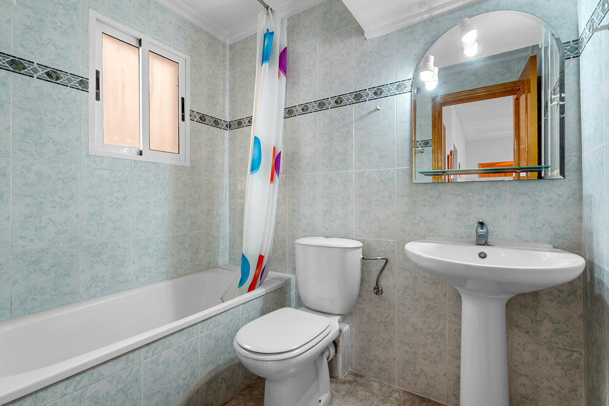 For sale - 3 Bedroom 2 Bathroom House - Bungalow in Orihuela - Lomas de Cabo Roig  - Alicante