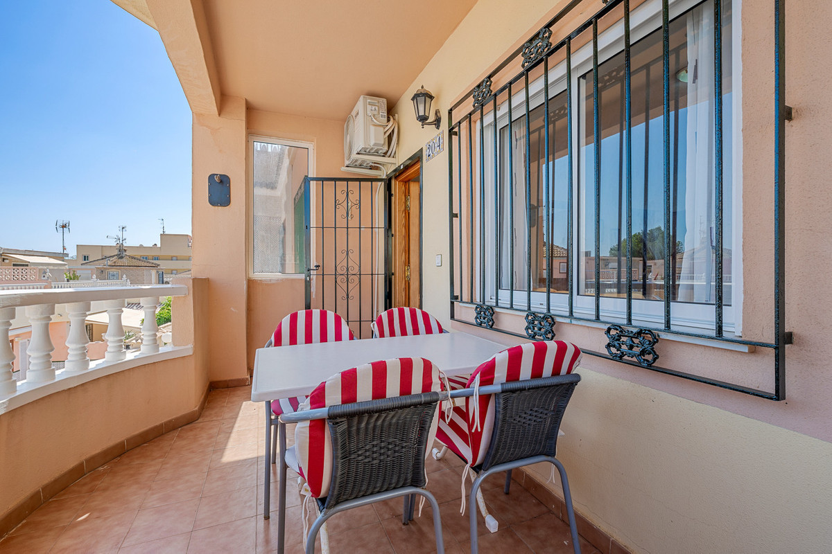 For sale - 3 Bedroom 2 Bathroom House - Bungalow in Orihuela - Lomas de Cabo Roig  - Alicante