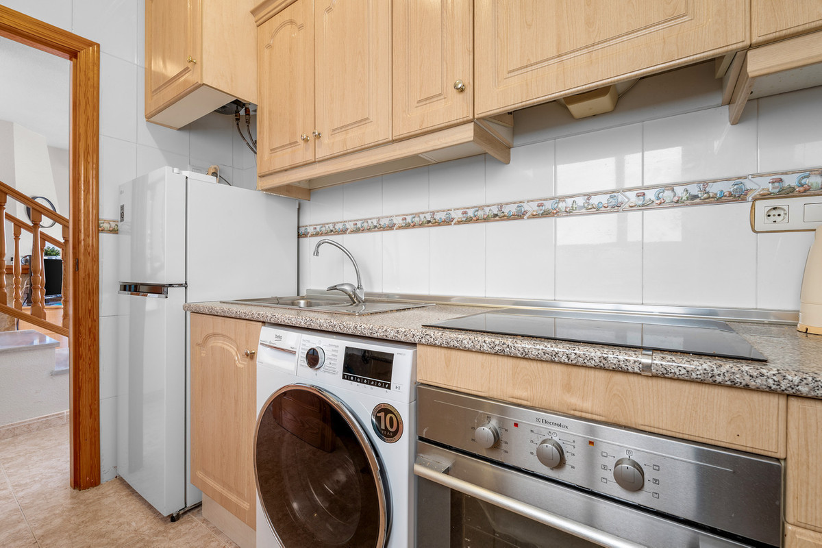 For sale - 3 Bedroom 2 Bathroom House - Bungalow in Orihuela - Lomas de Cabo Roig  - Alicante