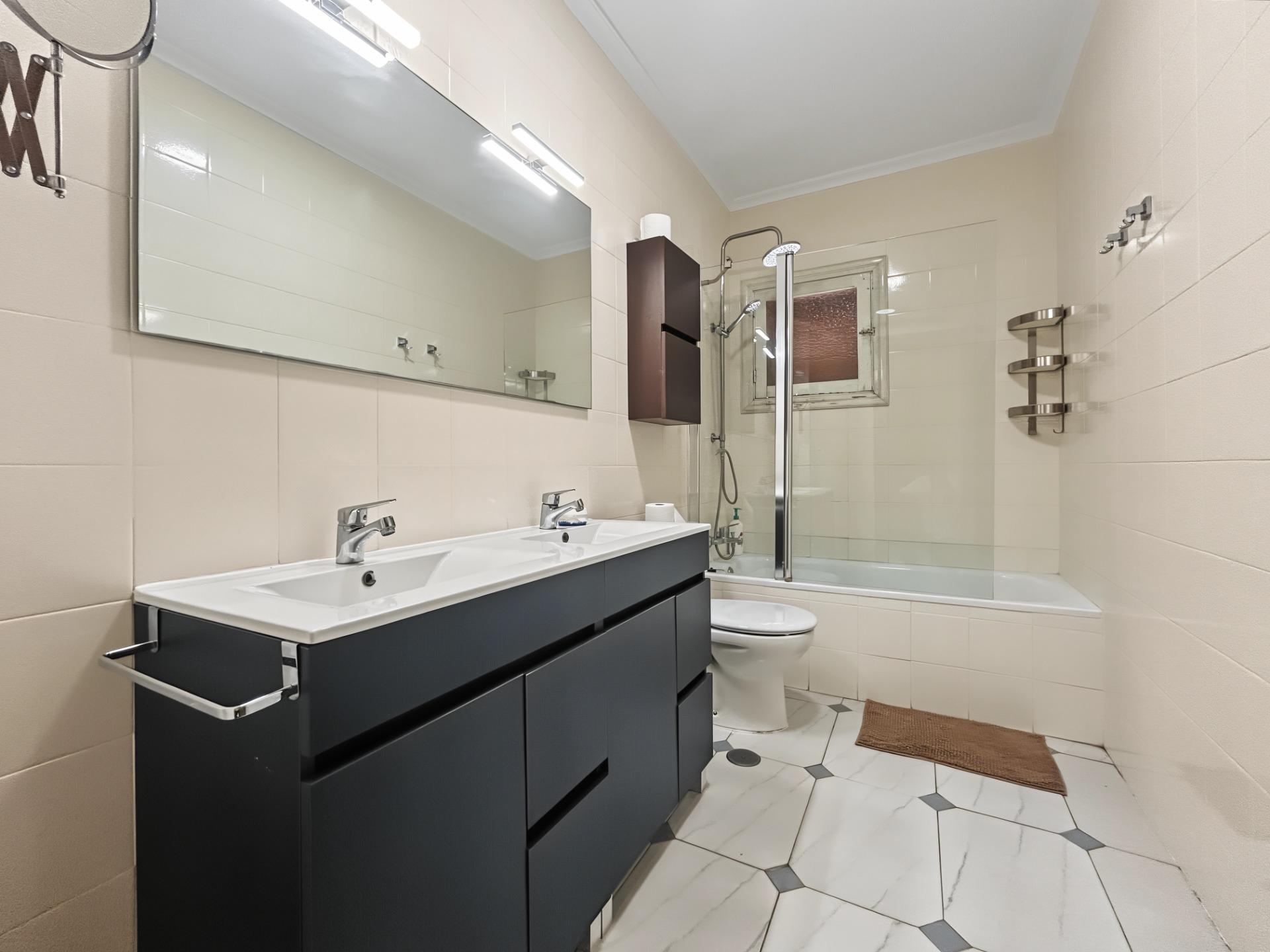For sale - 7 Bedroom 3 Bathroom Villa in Orihuela Costa - Campoamor  - Alicante