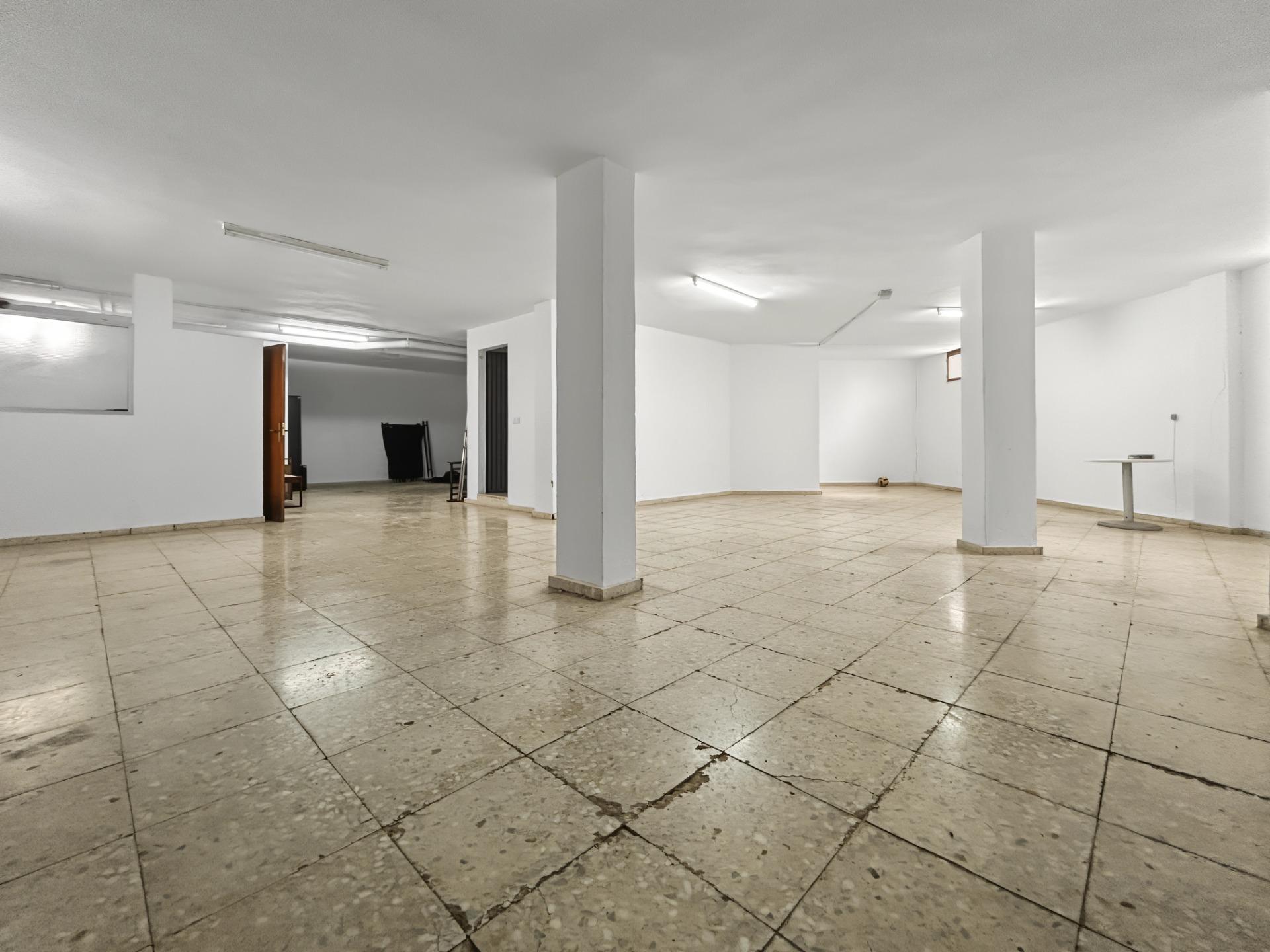 For sale - 7 Bedroom 3 Bathroom Villa in Orihuela Costa - Campoamor  - Alicante