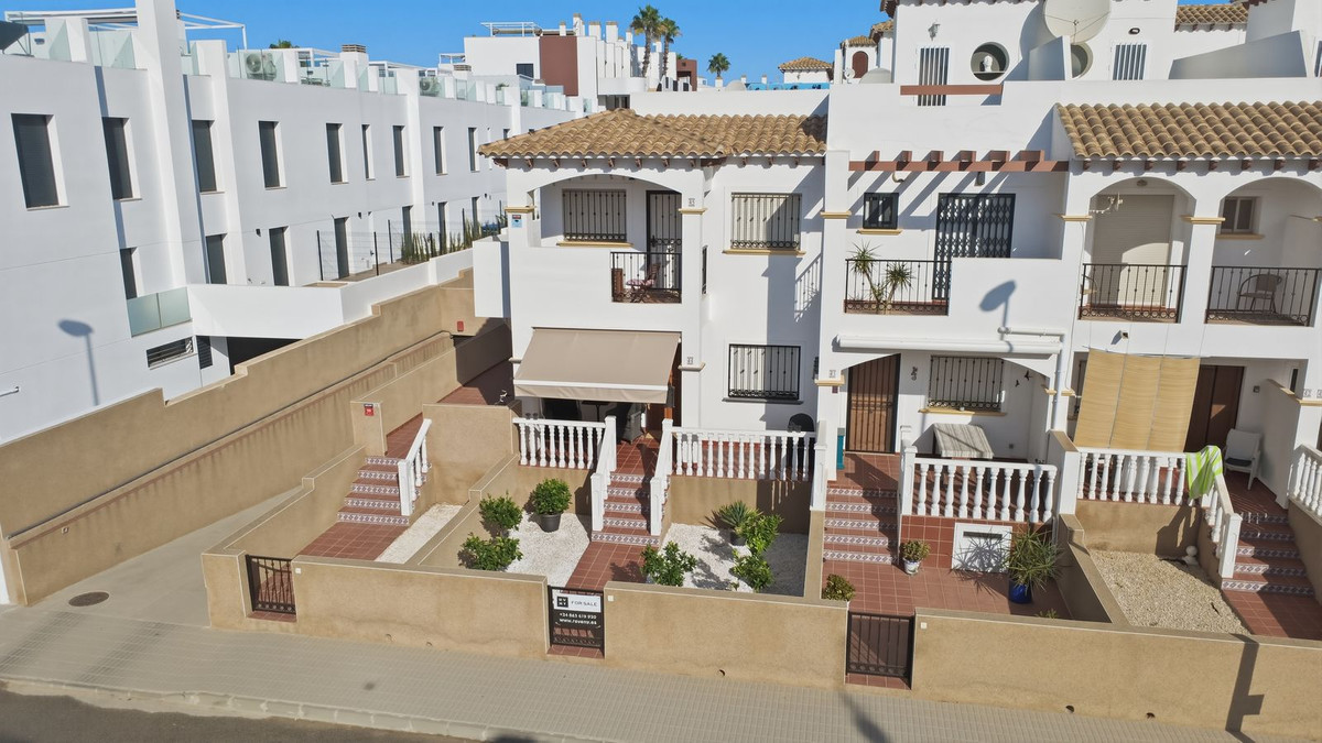 For sale - 2 Bedroom 1 Bathroom Apartment - Ground Floor Apartment in Orihuela - Punta Prima  - Alicante
