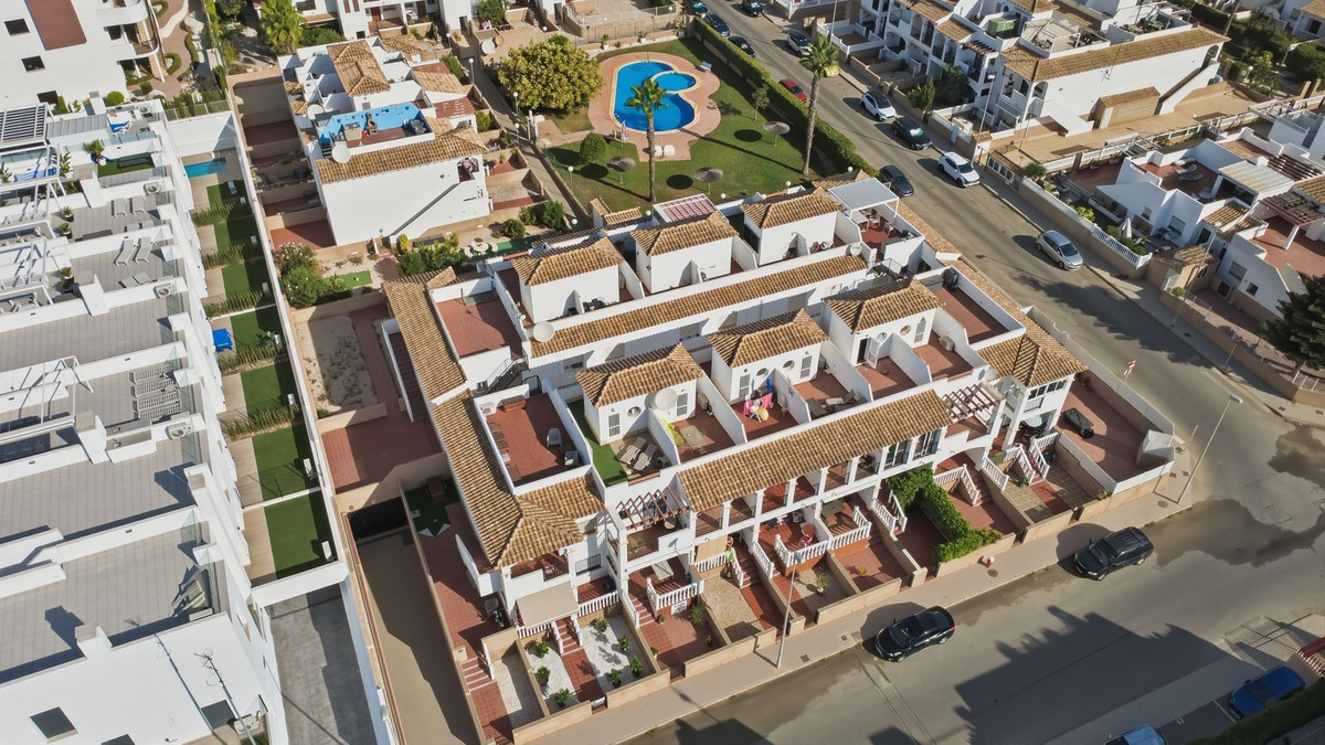 For sale - 2 Bedroom 1 Bathroom Apartment - Ground Floor Apartment in Orihuela - Punta Prima  - Alicante
