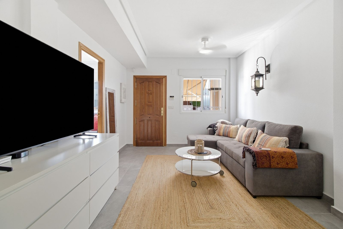 For sale - 2 Bedroom 1 Bathroom Apartment - Ground Floor Apartment in Orihuela - Punta Prima  - Alicante