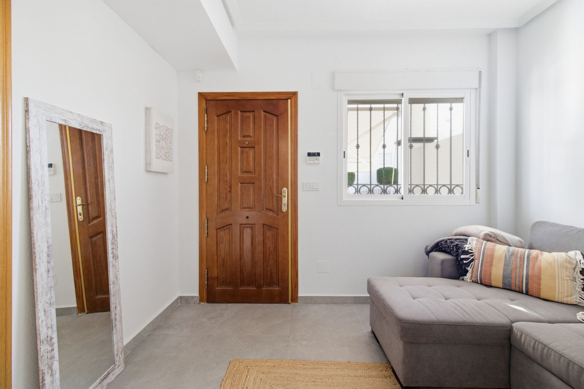 For sale - 2 Bedroom 1 Bathroom Apartment - Ground Floor Apartment in Orihuela - Punta Prima  - Alicante