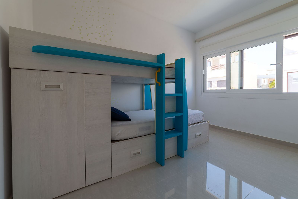 For sale - 3 Bedroom 3 Bathroom House - Detached Villa in Rojales - Rojales Centro  - Alicante