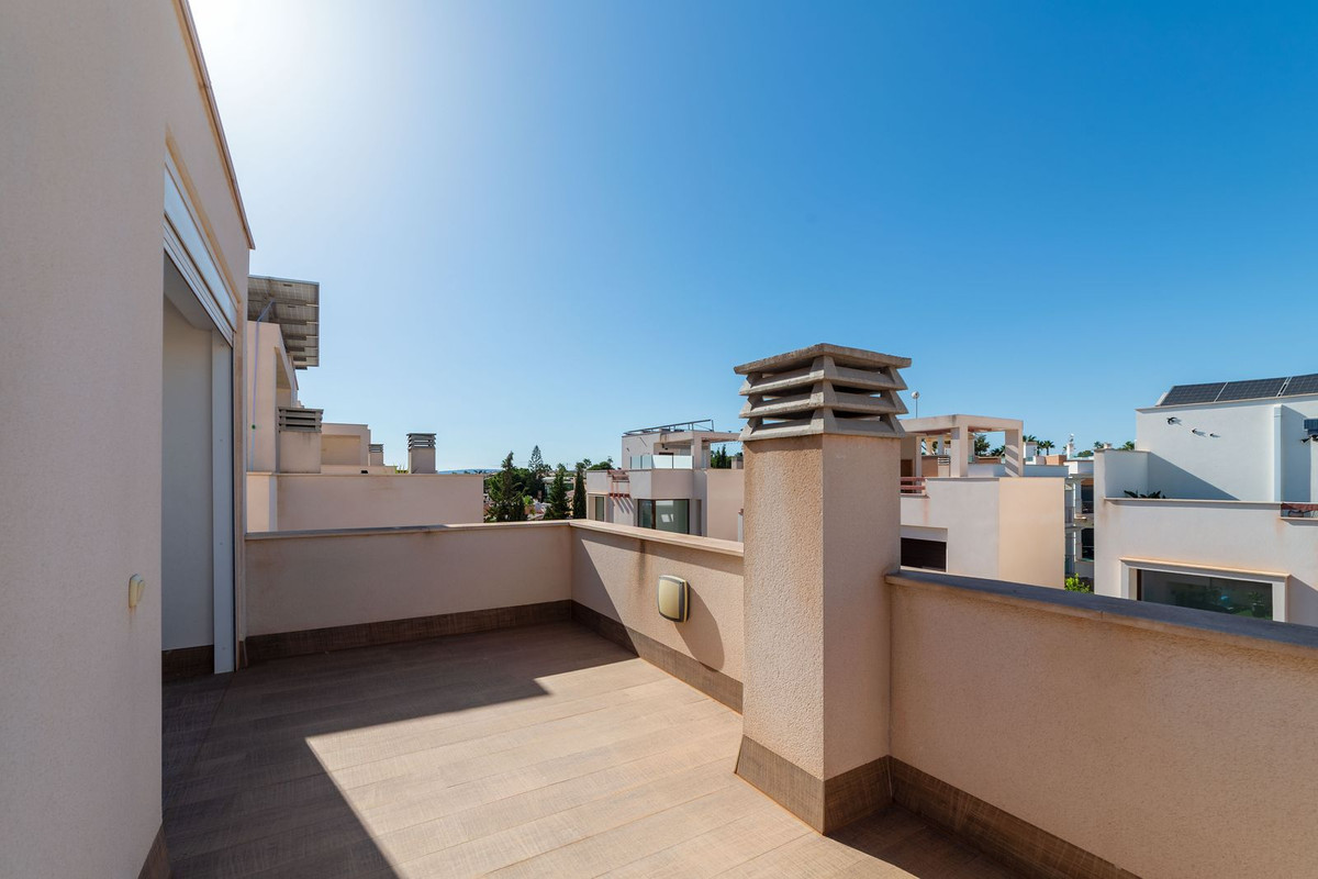 For sale - 3 Bedroom 3 Bathroom House - Detached Villa in Rojales - Rojales Centro  - Alicante