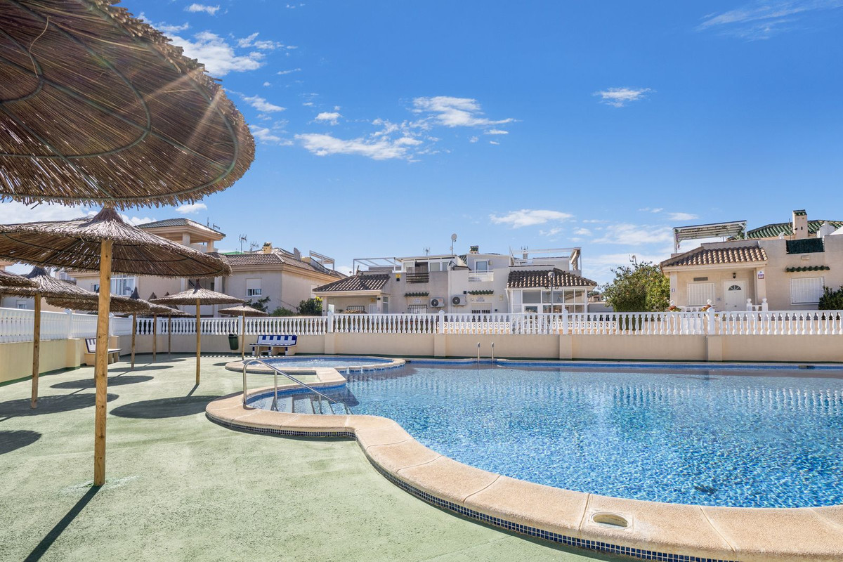 For sale - 2 Bedroom 1 Bathroom House - Quad in Orihuela - Los Altos  - Alicante