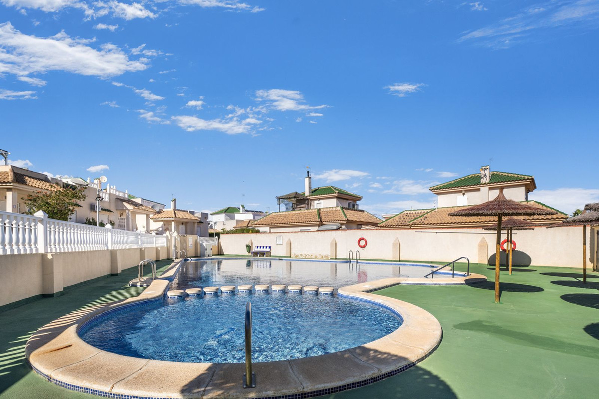 For sale - 2 Bedroom 1 Bathroom House - Quad in Orihuela - Los Altos  - Alicante