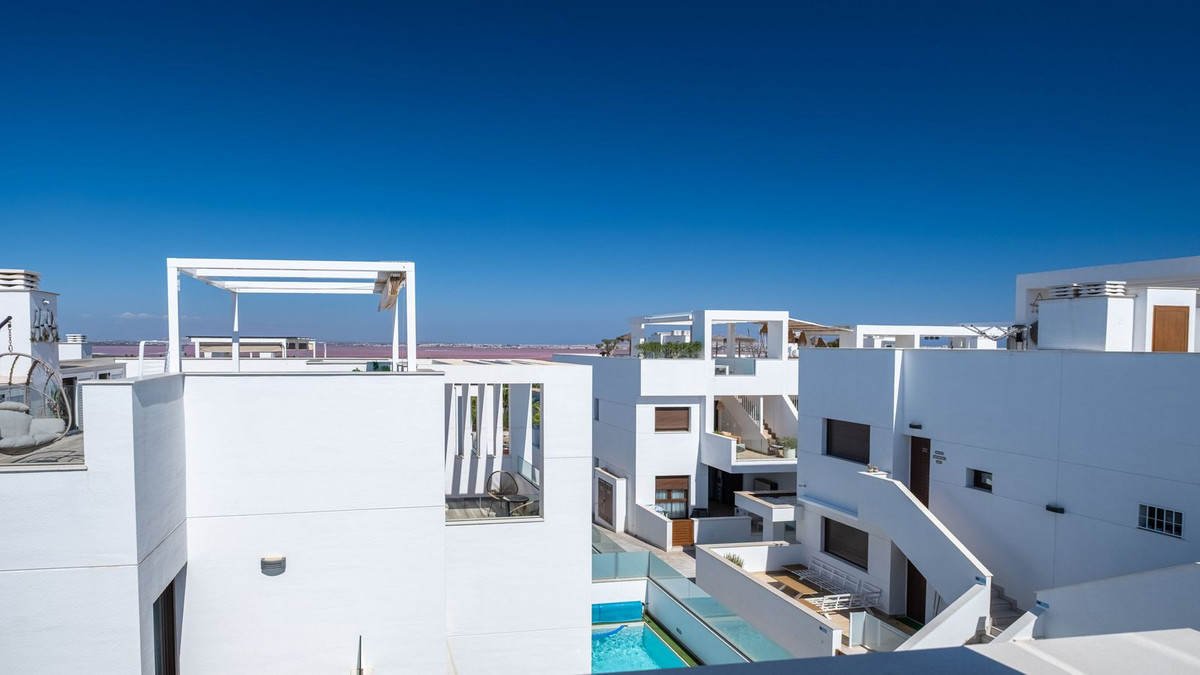 For sale - 3 Bedroom 4 Bathroom House - Detached Villa in Orihuela - Los Balcones  - Alicante