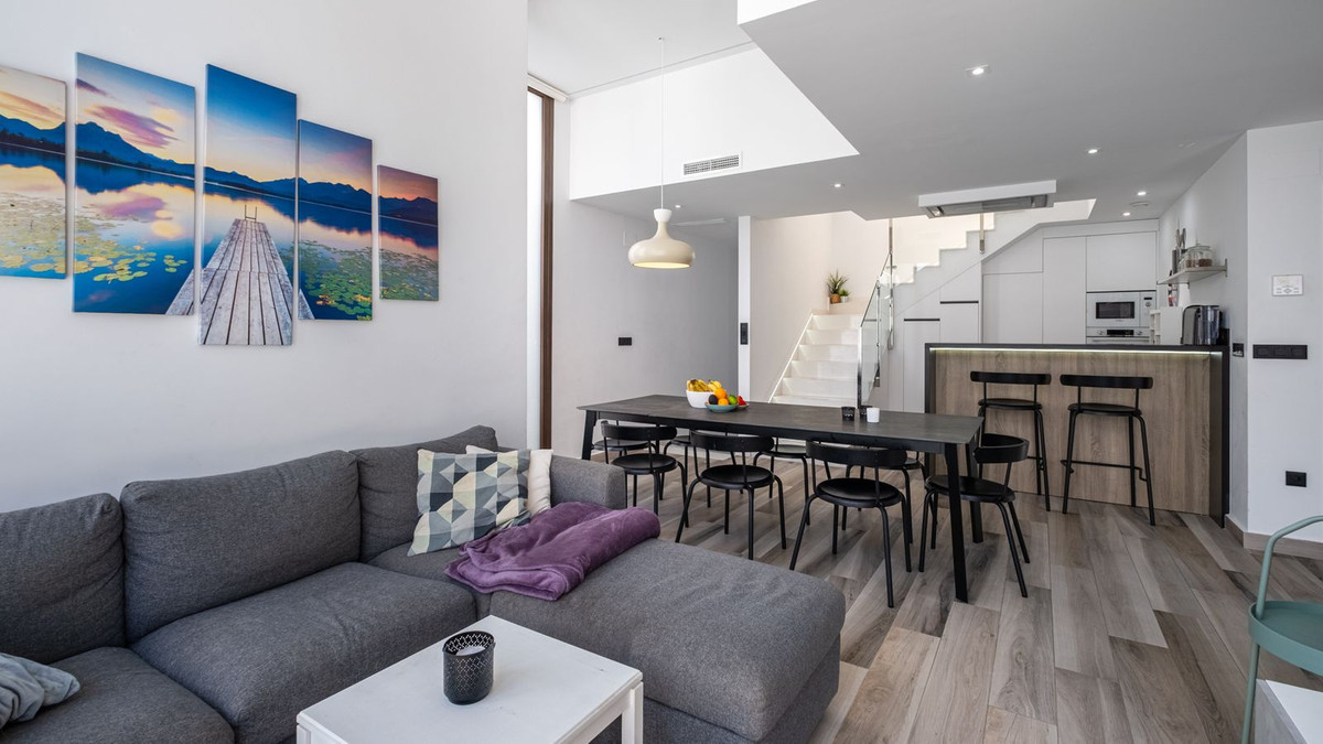 For sale - 3 Bedroom 4 Bathroom House - Detached Villa in Orihuela - Los Balcones  - Alicante