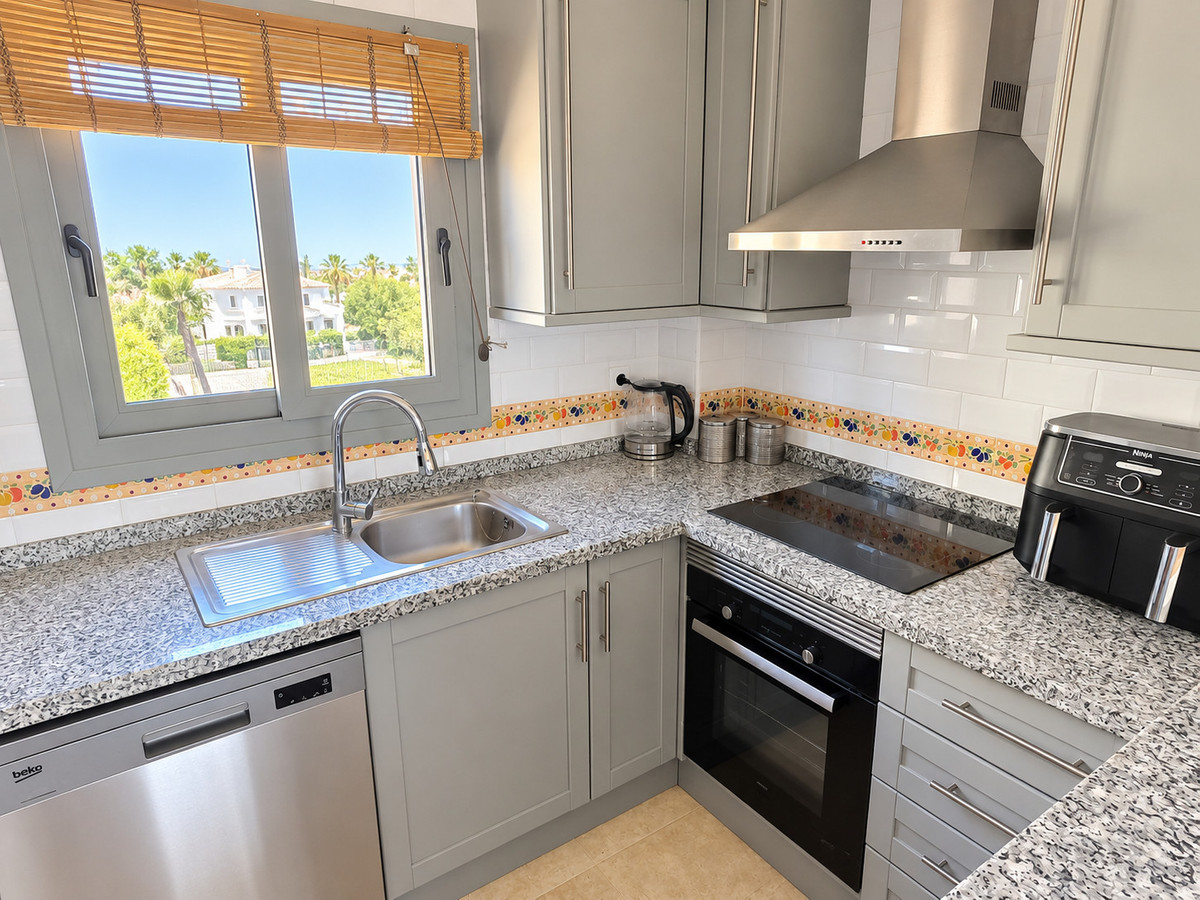 For sale - 2 Bedroom 2 Bathroom Apartment - Top Floor Apartment in Algorfa - La Finca Golf  - Alicante