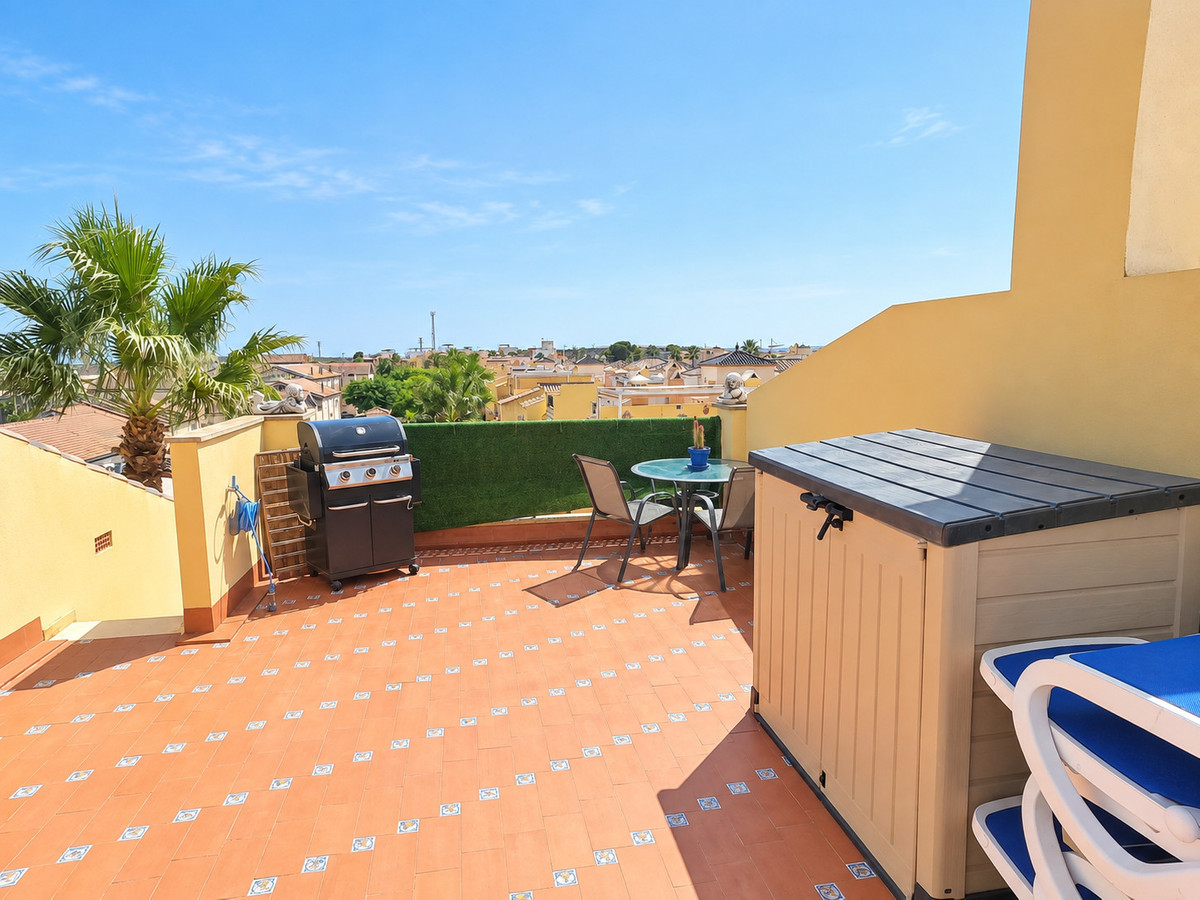 For sale - 2 Bedroom 2 Bathroom Apartment - Top Floor Apartment in Algorfa - La Finca Golf  - Alicante