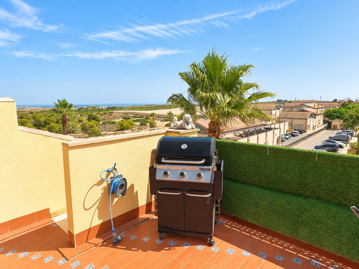 For sale - 2 Bedroom 2 Bathroom Apartment - Top Floor Apartment in Algorfa - La Finca Golf  - Alicante