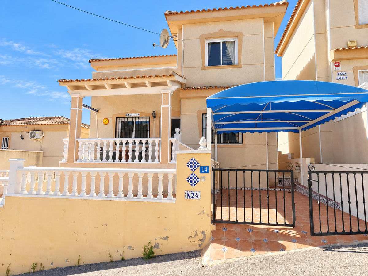 For sale - 3 Bedroom 2 Bathroom House - Detached Villa in Rojales - Ciudad Quesada  - Alicante