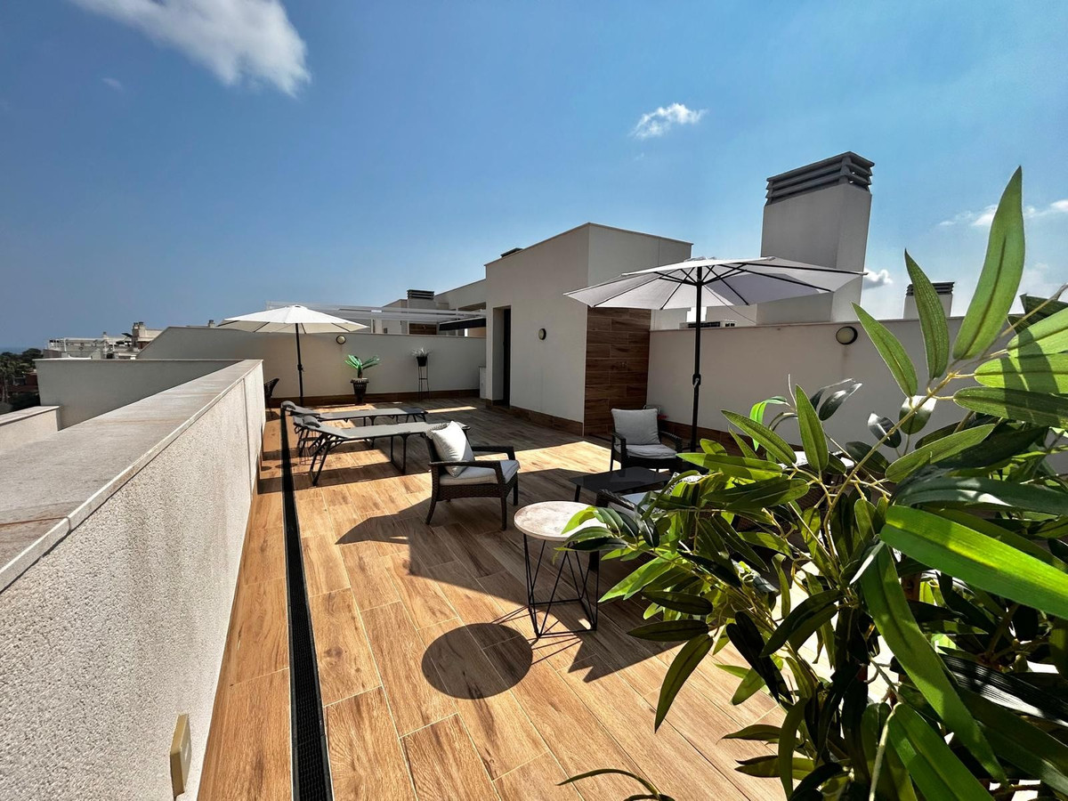 For sale - 3 Bedroom 2 Bathroom Apartment - Penthouse in Orihuela - Villamartin  - Alicante
