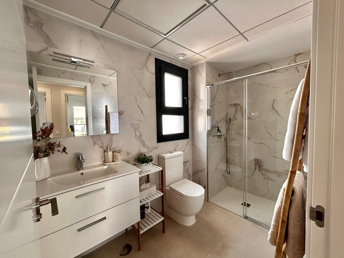 For sale - 3 Bedroom 2 Bathroom Apartment - Penthouse in Orihuela - Villamartin  - Alicante