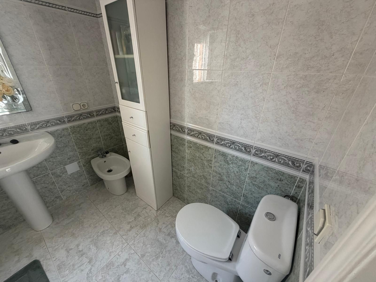 For sale - 3 Bedroom 2 Bathroom House - Detached Villa in Rojales - Ciudad Quesada  - Alicante