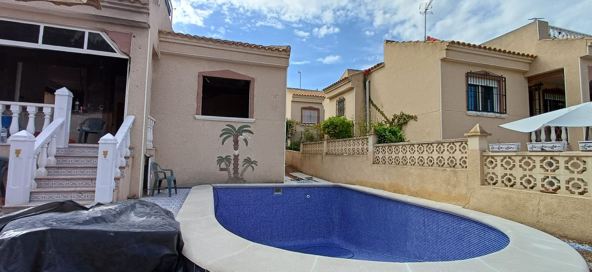 For sale - 3 Bedroom 1 Bathroom House - Detached Villa in Algorfa - Algorfa Centro  - Alicante