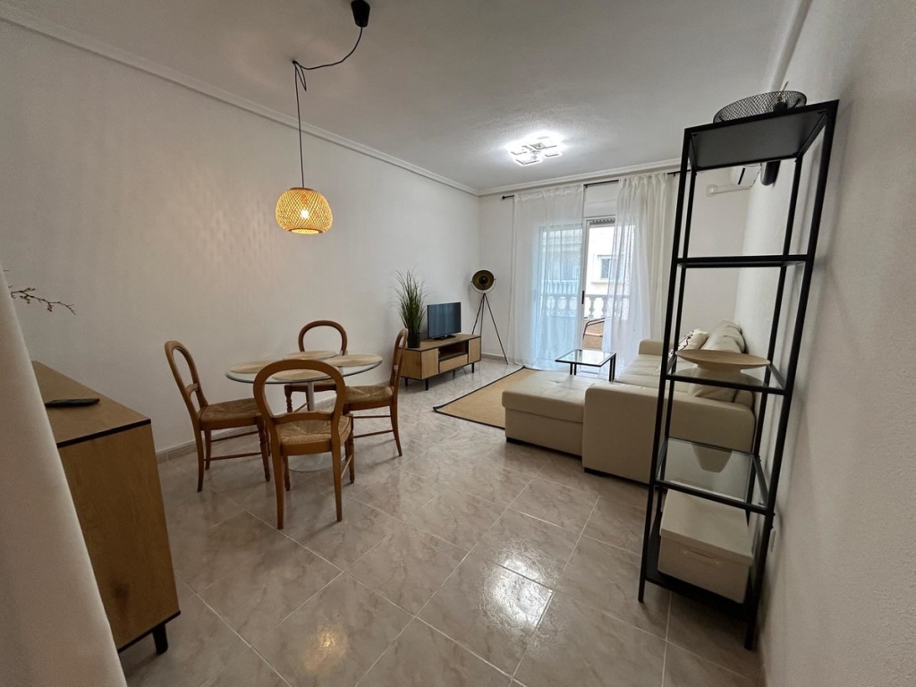 2 Bedroom 2 Bathroom Apartment - Middle Floor Apartment in Torrevieja