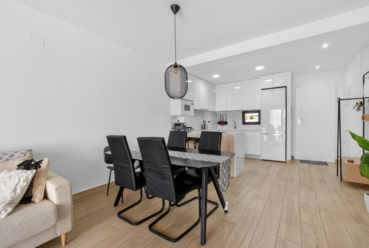 For sale - 2 Bedroom 2 Bathroom Apartment - Top Floor Apartment in Orihuela - Los Balcones  - Alicante